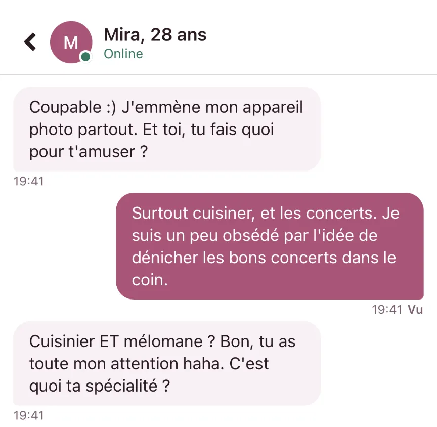 L'écran de messagerie de l'application Tamil Meet : une conversation en cours, avec les messages de chaque personne dans leur bulle.